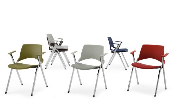 laKENDÒ PLASTIC SEDIA BRACCIOLO
